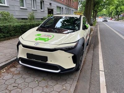 Usata Toyota bZ4X Edition 160 kW (218 CV) 2024 Grigio SUV