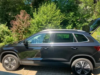 Gebraucht Skoda Karoq 150 PS (110 kW) 2022 Schwarz SUV
