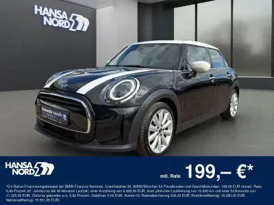 Używany Mini Cooper Essential 136 KM (100 kW) 2023 Czarny Hatchback
