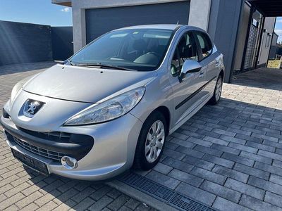 Gebraucht Peugeot 207 Urban Move 95 PS (69 kW) 2008 Silber Limousine
