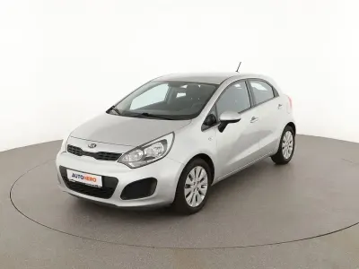 Gebraucht Kia Rio Edition 7 109 PS (80 kW) 2013 Silber Limousine