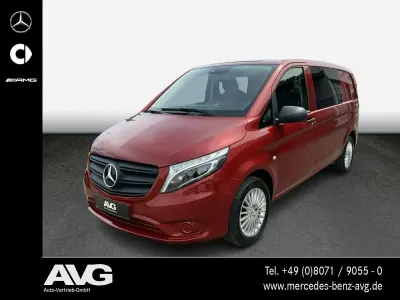 Gebraucht Mercedes Vito 190 PS (139 kW) 2022 Hyazinthrot Van