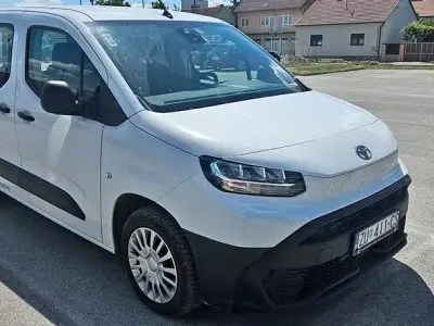 Gebraucht Toyota Proace Verso City 102 PS (75 kW) 2024 Weiß Kombi