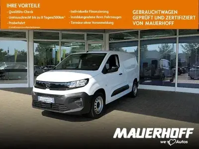 Gebraucht Opel Combo Basis 131 PS (96 kW) 2025 Weiß Van / Kleinbus