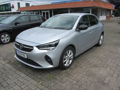 Gebraucht Opel Corsa Business 75 PS (55 kW) 2022 Aluminium silb/kristall silb Kleinwagen