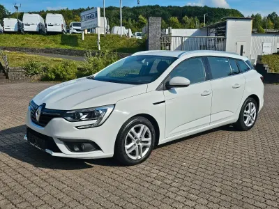 Gebraucht Renault Mégane GrandTour Business 116 PS (85 kW) 2020 Weiß Kombi
