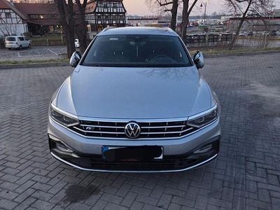 Usata VW Passat R-line 272 CV (200 kW) 2021 Grigio Station wagon