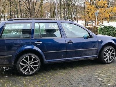 Usata VW Golf IV 105 CV (77 kW) 2001 Blu Station wagon