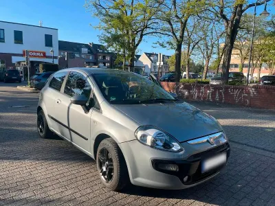 Usata Fiat Punto 69 CV (50 kW) 2011 Argento Utilitaria