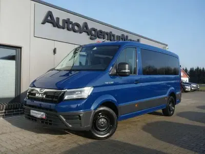 Używany MAN TGE 177 KM (130 kW) 2021 Niebieski Van
