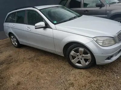 Gebraucht Mercedes C220 170 PS (125 kW) 2010 Silber Limousine