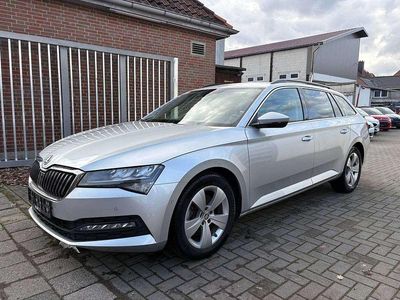 Gebraucht Skoda Superb Ambition 150 PS (110 kW) 2022 Silber Kombi