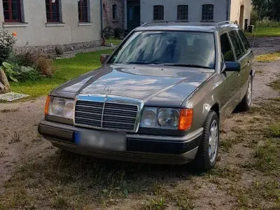 Gebraucht Mercedes 200 122 PS (89 kW) 1990 Braun Kombi