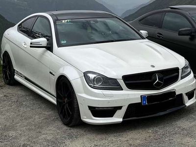 Mercedes C63 AMG