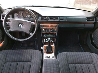 gebraucht Mercedes E300 