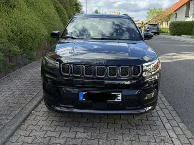 Usado Jeep Compass 241 HP (177 kW) 2021 Preto SUV