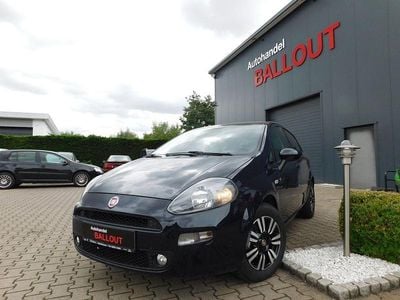 Blau Gebraucht 2014 Fiat Punto Pop Kleinwagen | 4.299 € (Fairer Preis)