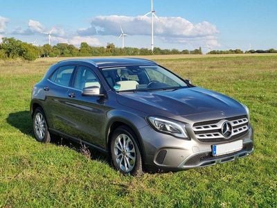 Mercedes GLA220
