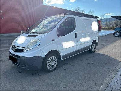 Weiß Gebraucht 2012 Opel Vivaro Van / Kleinbus | 4.999 € (Superpreis)