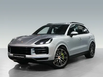 Usata Porsche Cayenne 470 CV (345 kW) 2024 Argento SUV