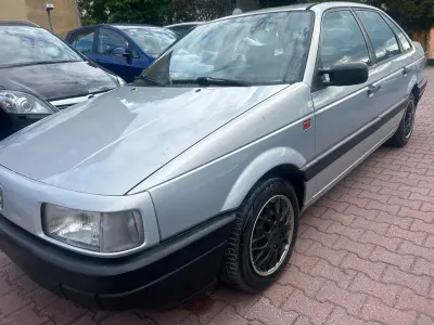 Gebraucht VW Passat 90 PS (66 kW) 1992 Silber Limousine