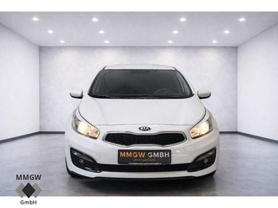 Second-hand Kia Ceed DREAM-TEAM Edition 135 CP (99 kW) 2017 Alb Hatchback