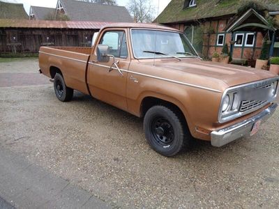 Dodge D200