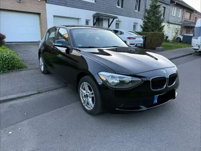 Gebraucht BMW 114 102 PS (75 kW) 2014 Schwarz Kleinwagen