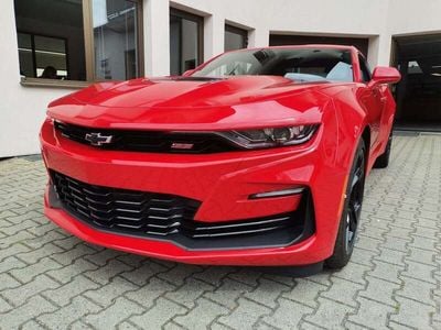 Red hot Neu 2025 Chevrolet Camaro Coupé | 65.850 €
