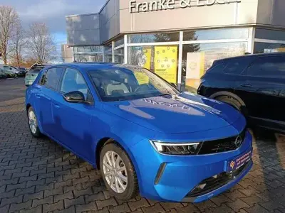 Gebraucht Opel Astra Enjoy 131 PS (96 kW) 2022 Kobalt blau (metallic) (metallic) Limousine