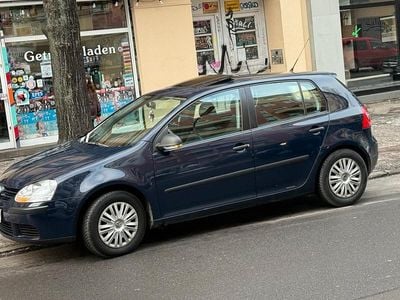 Usata VW Golf VI 106 CV (77 kW) 2008 Andere farben Utilitaria