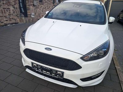Usata Ford Focus ST-Line 140 CV (102 kW) 2017 Bianco Station wagon