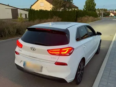 Gebraucht Hyundai i30 Premium 140 PS (102 kW) 2020 Weiß Limousine