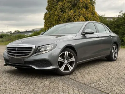 Gebraucht Mercedes E220 194 PS (142 kW) 2016 Grau Limousine