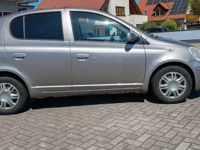 Gebraucht Toyota Yaris Sol 87 PS (63 kW) 2003 Grau Limousine