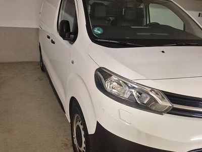 Weiß Gebraucht 2021 Toyota Proace Executive Van / Kleinbus | 16.800 €