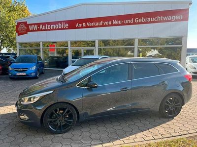 Gebraucht Kia Ceed Sportswagon Spirit 128 PS (94 kW) 2014 Grau Kombi