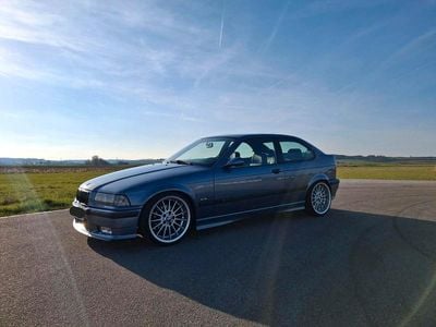 BMW 323 Compact