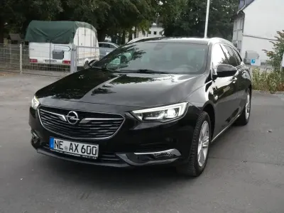Gebraucht Opel Insignia 136 PS (100 kW) 2020 Schwarz Kombi