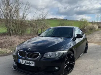 Gebraucht BMW 320 Performance 184 PS (135 kW) 2010 Schwarz Coupé