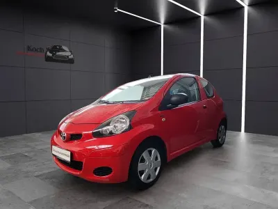 Gebraucht Toyota Aygo City 68 PS (50 kW) 2010 Rot Kleinwagen