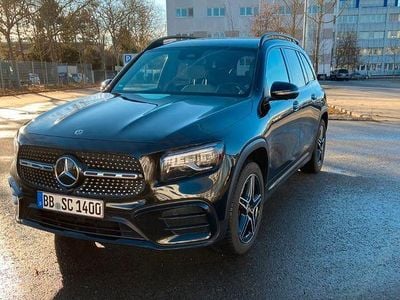 Second-hand Mercedes GLB200 AMG line 150 CP (110 kW) 2024 Negru SUV