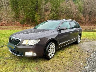 Gebraucht Skoda Superb 170 PS (125 kW) 2011 Braun Kombi