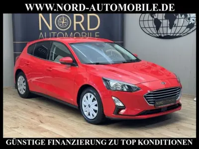 Gebraucht Ford Focus 95 PS (69 kW) 2021 Race rot Limousine