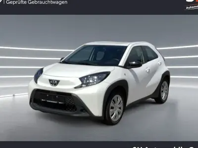Gebraucht Toyota Aygo X X-play 72 PS (52 kW) 2023 Weiß SUV