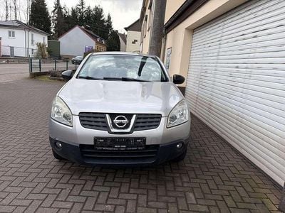 Gebraucht Nissan Qashqai Visia 114 PS (83 kW) 2010 Silber SUV