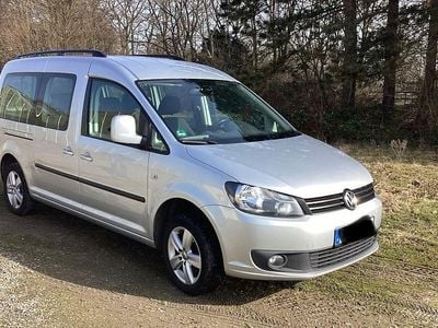 Gebraucht VW Caddy Maxi Edition 102 PS (75 kW) 2011 Silber Van / Kleinbus