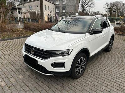 Second-hand VW T-Roc 116 CP (85 kW) 2019 Alb SUV