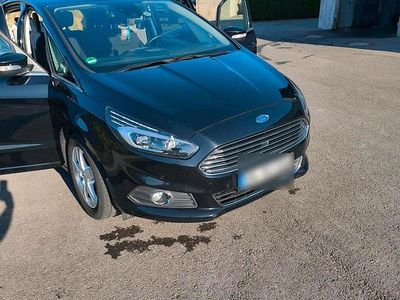 Gebraucht Ford S-MAX S 194 PS (142 kW) 2019 Schwarz Van / Kleinbus