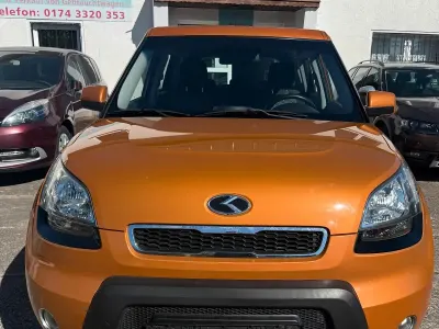Usata Kia Soul 126 CV (92 kW) 2009 Arancione SUV